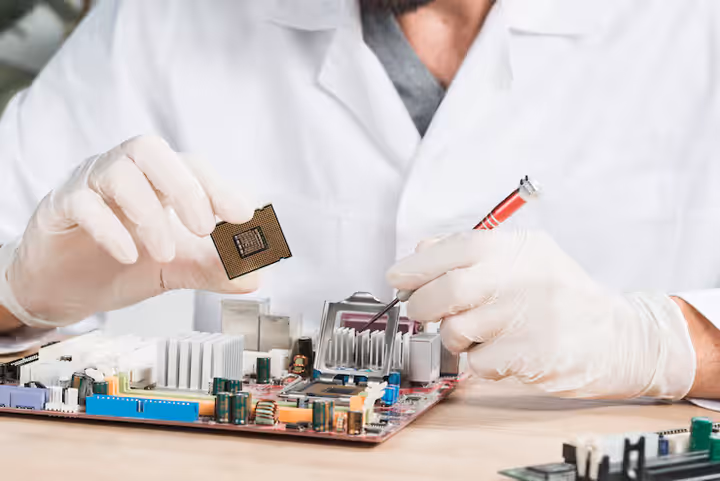 Semiconductor Materials: A Complete Guide to Types, Properties, and Applications