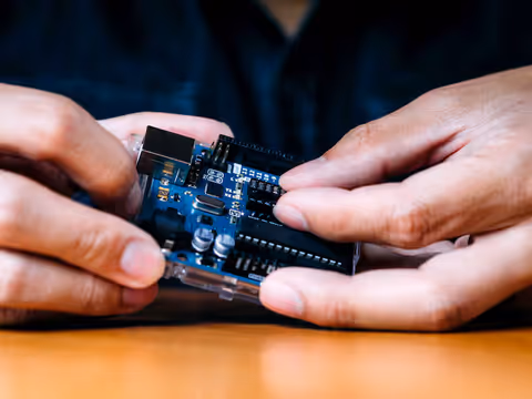 Easy Guide to Semiconductor Concepts: Understanding the Basics of Modern Electronics